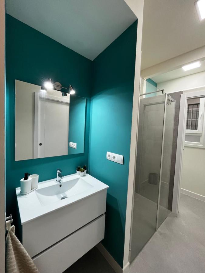 Apartamento A 2 Minutos De La Playa マラガ エクステリア 写真